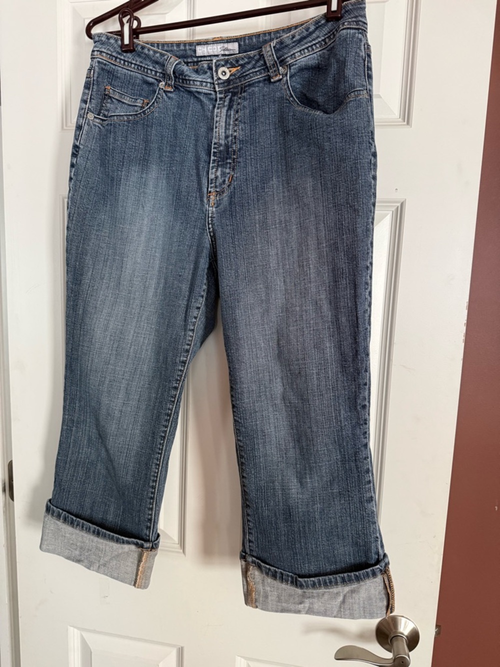 Chico's Platinum Blue Denim Cuffed cropped Jeans (Chicos size 2 = size 12)